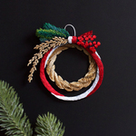 しめ縄飾りのミニ刺繍リース