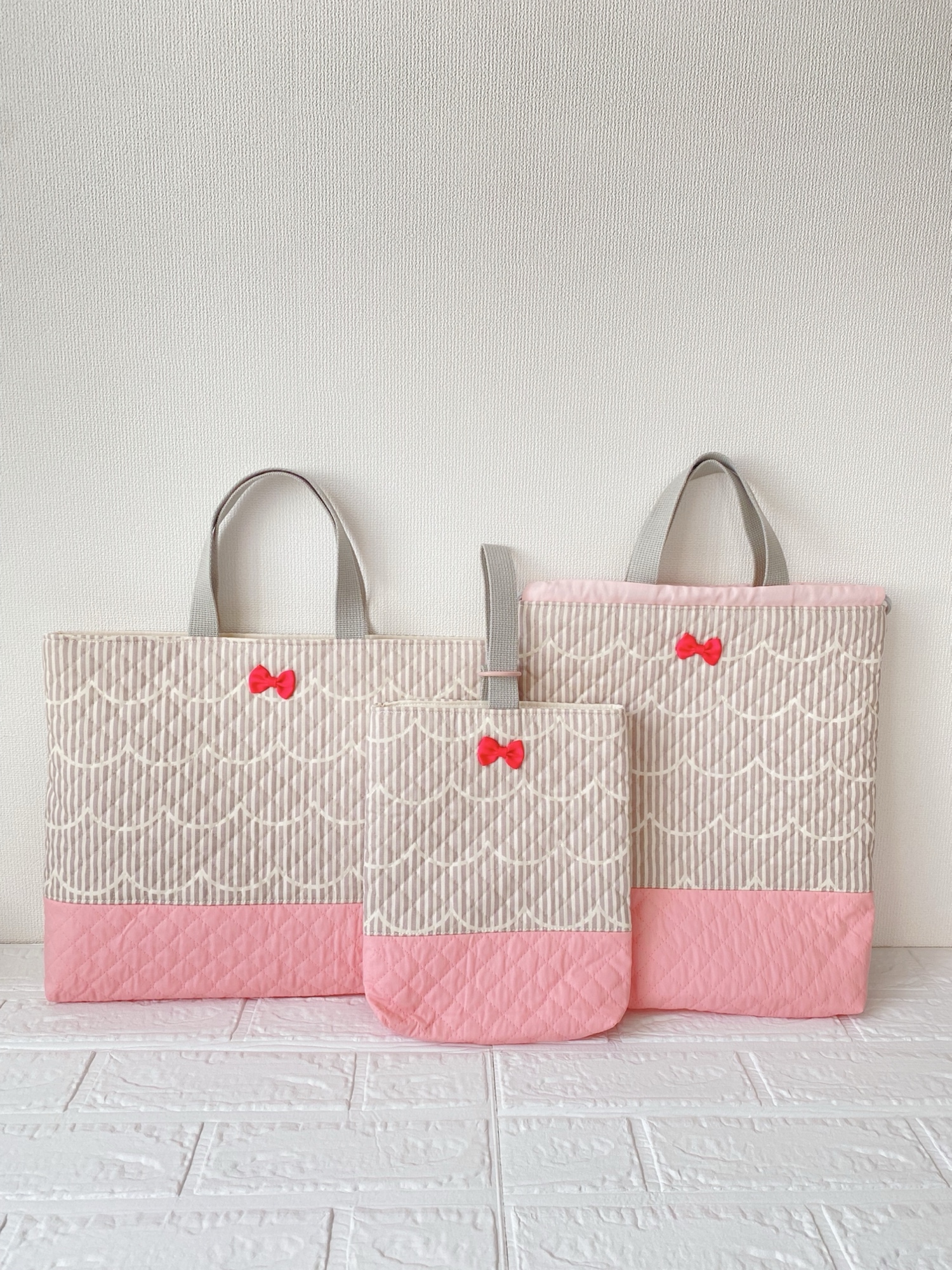 『もこもこ×ストライプ』グレー?ピンク/りぼん/大人かわいい/入園/入学/絵本バッグ/シューズバッグ/体操着バッグ