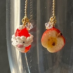 いちごサンタのピアス