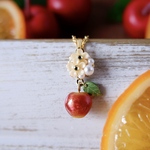 花付き！大人のちっちゃな林檎ネックレス🍎(受注制作) 《赤　りんご　クリスマス　プレゼント　フルーツ》