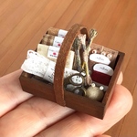 持ち手付きの小さな手芸の箱(1／6サイズ)