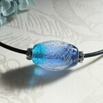 とんぼ玉のネックレス　波の綾