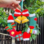 クリスマスリース　枯れない花　毛糸かぎ針編み　インテリア　編み物
