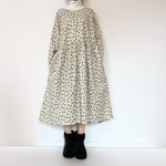 【Black Friday SALE★50％OFF】あったか起毛の小花柄＊ゆったり長袖ワンピース＊ポケット付き＊柔らか国産コットン100％＊サンドベージュ