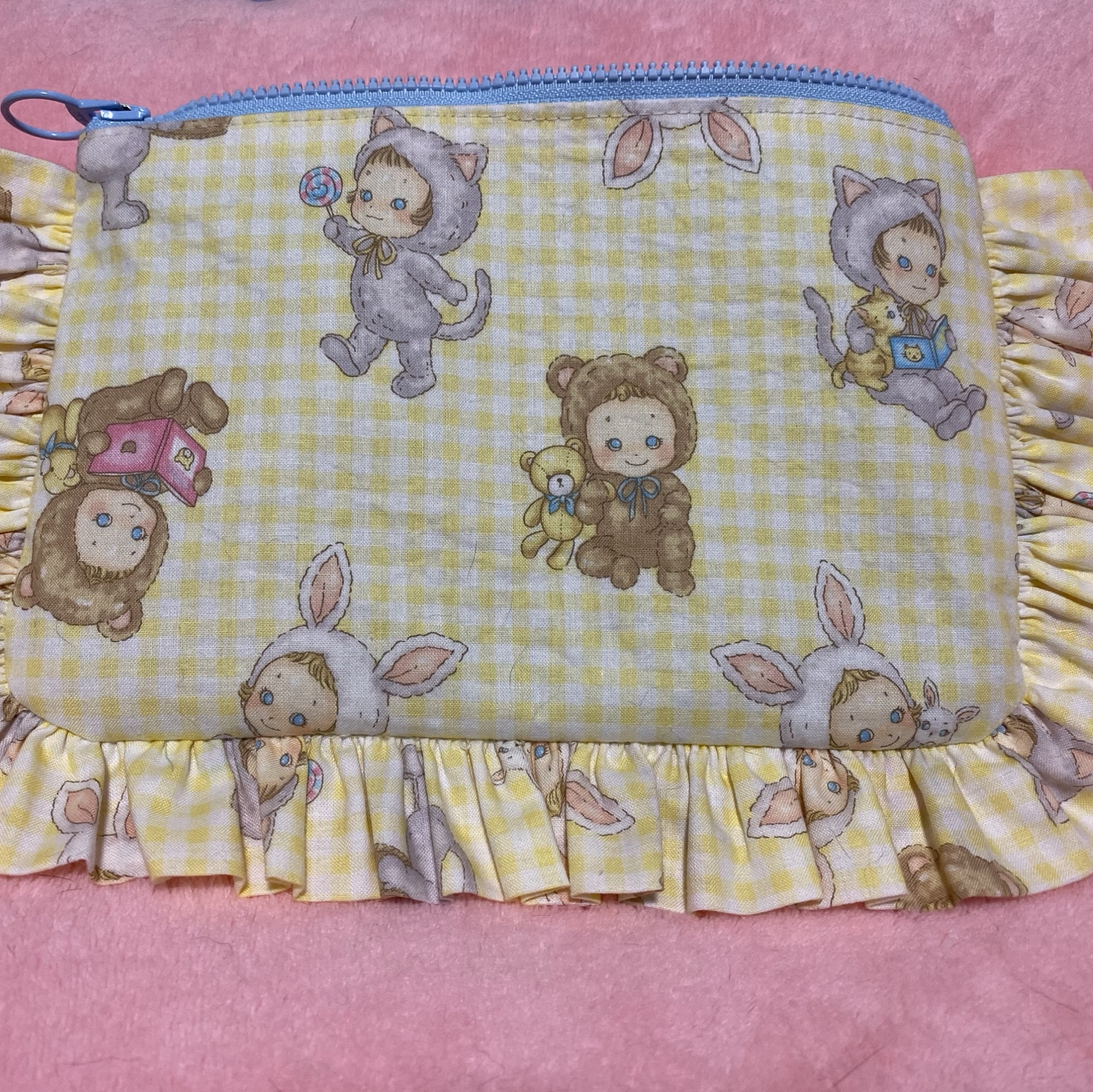 ブチ子。 パッチワークトートバッグ ねこ生地 ブチ子様専用。 パッチワークトートバッグ ねこ生地 - メルカリ