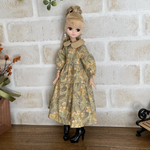 NO,494リカちゃん服　まるい襟のふんわりボタニカルワンピース　秋冬お出かけコーデ　リアルクローズ