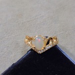 ゴールドに映える　優しい遊色(⁠◕⁠ᴗ⁠◕⁠✿⁠)リング