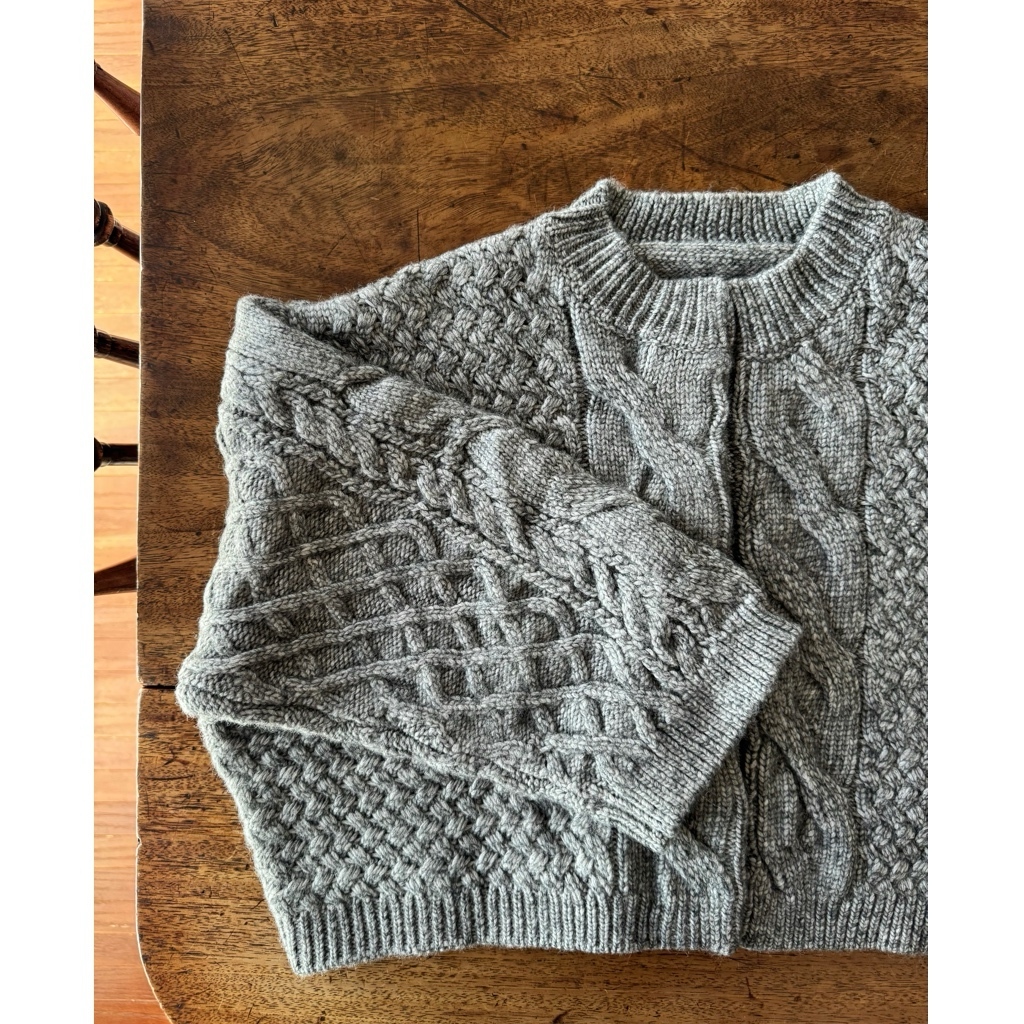 RATA❤️オリジナルニット❤️ケーブル柄のショートニット