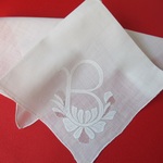 フランス製　アンティーク手刺繍ハンカチ　020