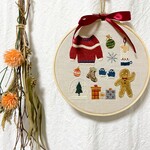 冬の刺繍枠飾り
