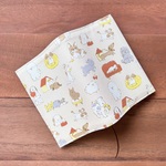 【文庫】優しいワンちゃんの世界のブックカバー（ベージュ）　　布　犬　文庫本　新書サイズ　ハヤカワ文庫　単行本　四六判　Ｂ６