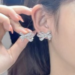 P2 .*･ﾟ リボン ノット バレエコア ガーリー ピアス 高炭素ダイヤモンド ラボグロウンダイヤモンド