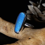 ～鮮やかな輝き～　スペクトロライトのリング　9号　天然石アクセサリー　一点物　macari