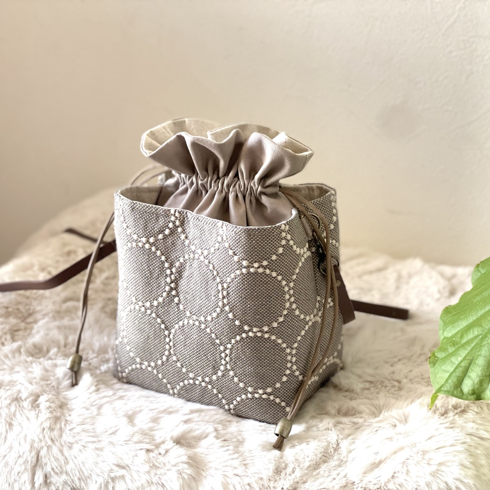 ⚮̈ミナペルホネンforest tile beige ネリオバッグ巾着バッグ