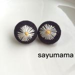 再販☆刺繍☆くるみボタンピアス