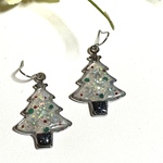 クリスマスツリー🎄のピアス／イヤリング　(京都オパールでキラキラです)