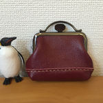 ちいさなちいさな革のカバンみたいな小銭入れ