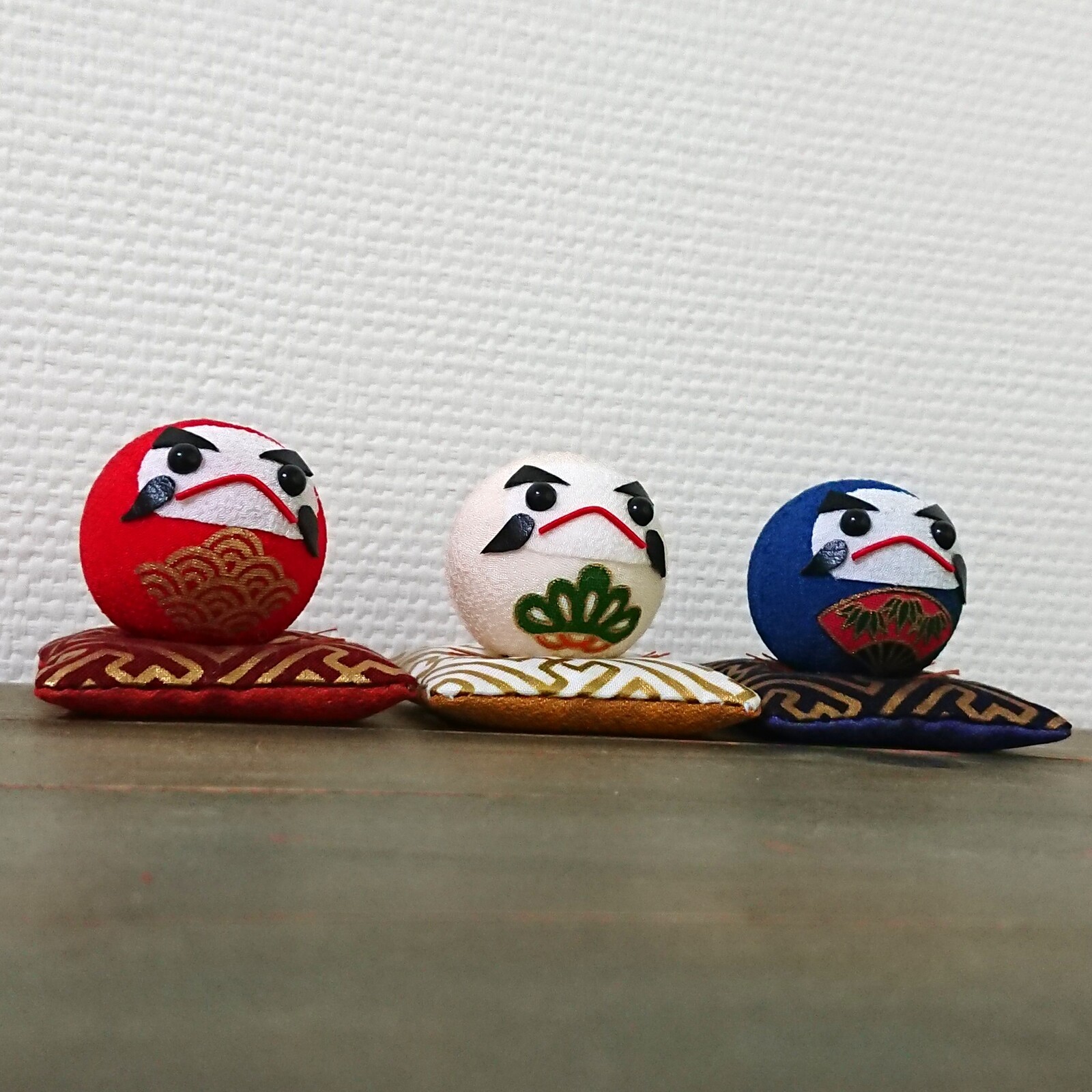 ミニ座布団 麻の葉柄 10cm角 4枚セット 置物用 - Adeliae'S