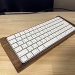 キーボードスタンド for Magic Keyboard（ウォールナット製）