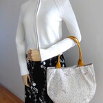 NEW!＊送料込み＊雪うさぎのまあるいマチ付きトート