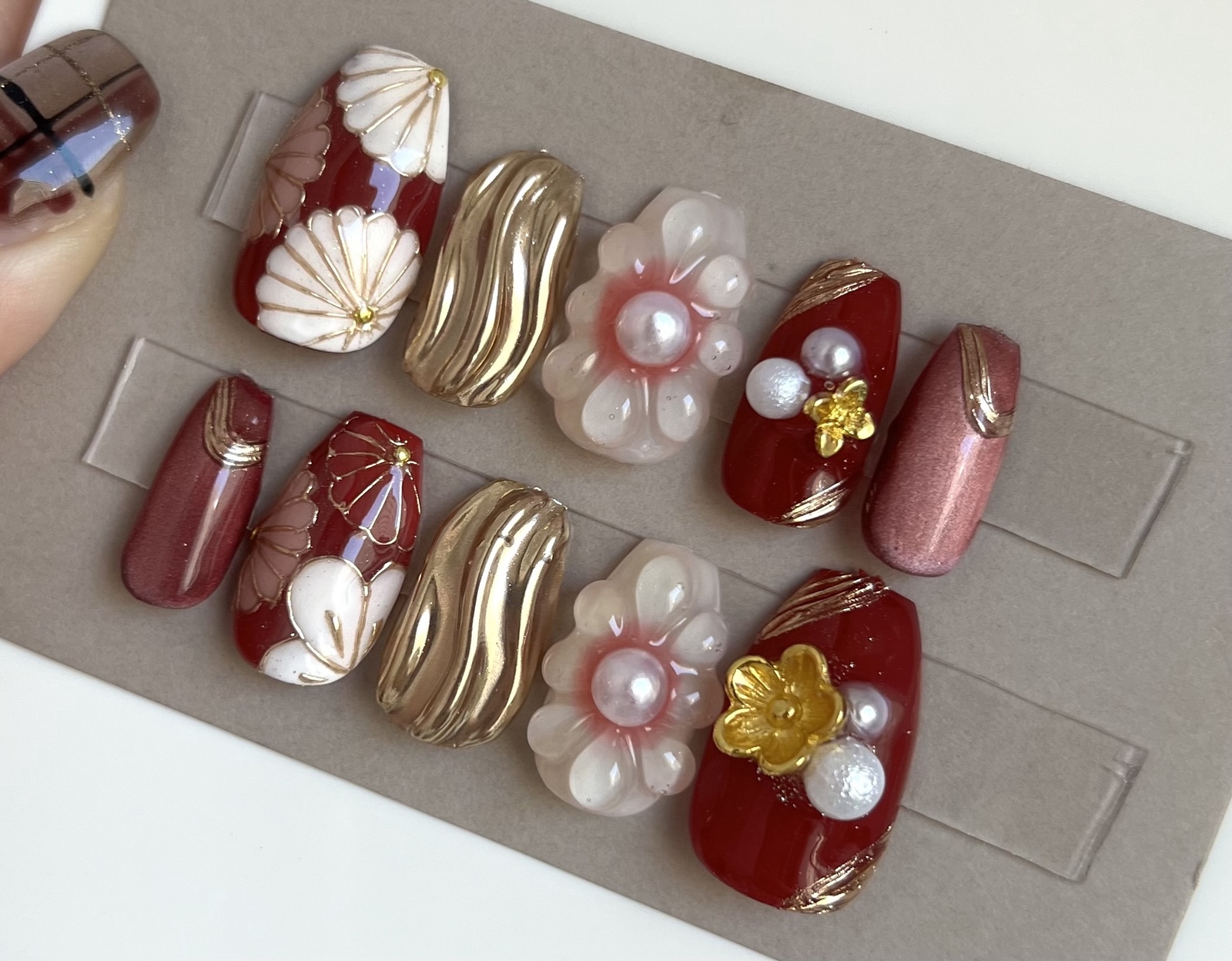 ニュアンスネイルチップ ぷっくりフラワー ピンク クリアブラック