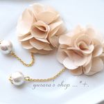 販売12☆110大きなお花のピアス　優雅に揺れる国産コットンパール　ベージュ