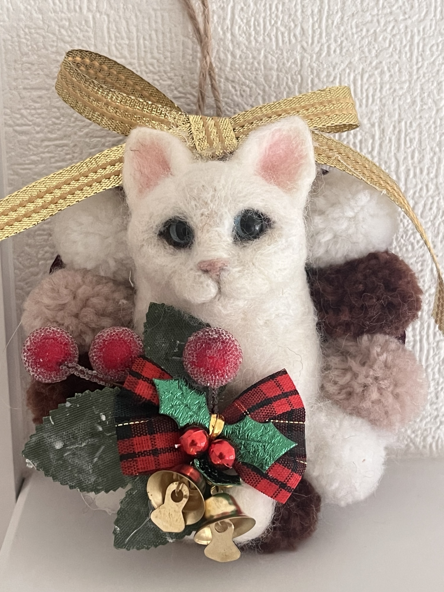 羊毛フェルト猫 クリスマスリース チンチラシルバー 羊毛フェルト猫 クリスマスリース チンチラシルバー （送料無料