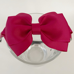 大きめリボン《レッド》キッズ　可愛い　子ども　リボンカチューシャ　上品　おしゃれ　入園入学⭐︎卒園卒業