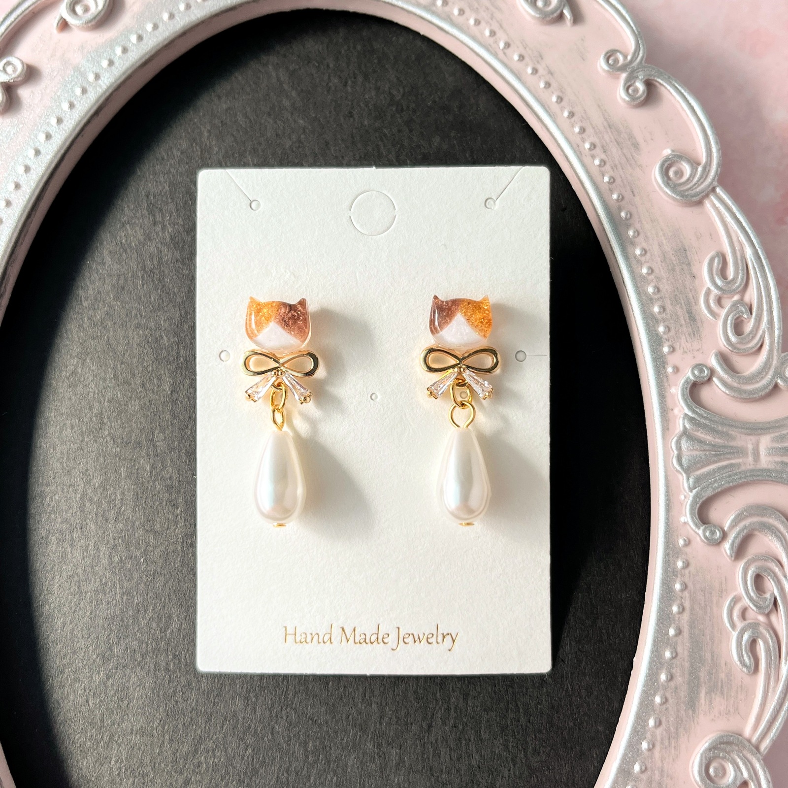 しっぽゆらゆら♡にゃんこピアス/イヤリング✩ ちまっと♡三毛猫ちゃん