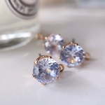 4pcs)3667)インポートピアス) Crystal8Φ#3i