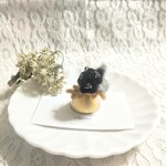   «羊毛フェルト»   ワイヤーイヤーカフ  フラワー黒