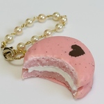 リアルなチョコパイのバッグチャーム
