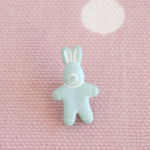 (3個) 18mm ぬいぐるみうさぎのボタン　グリーン　フランス製