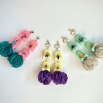 お客さま専用「椅子に座る人」パステルミントグリーン×くすみホワイト