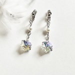 雪の結晶(オーロラ)✴︎パールを添えて。【イヤリングorピアス】