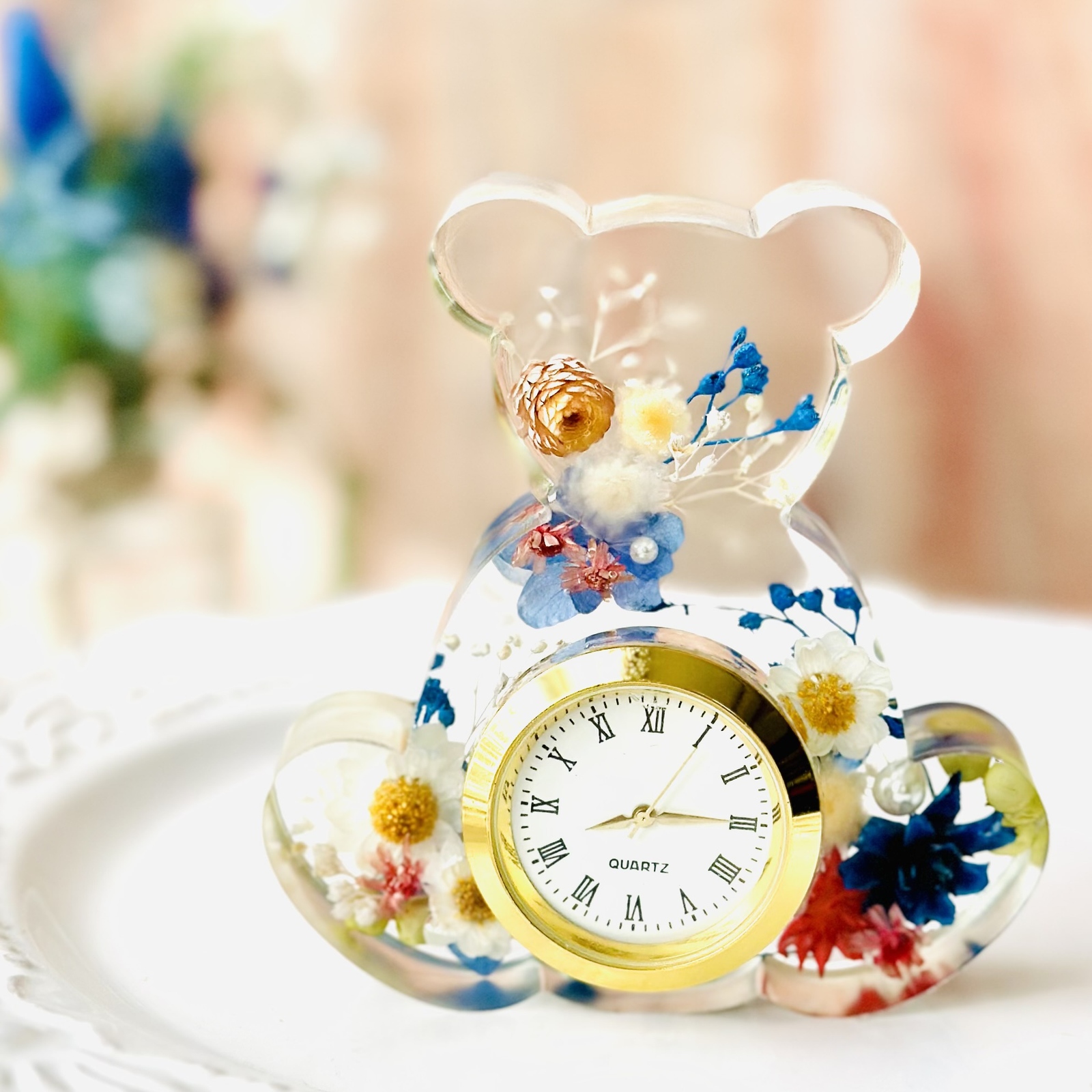 SALE  固まるハーバリウムで作ったウサギさんの置き時計 SALE 固まるハーバリウムで作ったウサギさんの置き時計