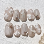 Canvas flower × Pearl bijou nail tips フラワーネイル ネイルチップ お花 オフィス ネイル フラワー ピンクベージュ シンプル 冬 春 結婚式  お呼ばれネイル