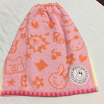 二つ折り タオルエプロン うさちゃんワッペン