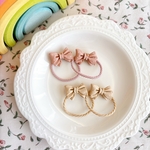 《2個セット》　くすみカラーリボンヘアゴム　/   キッズヘアアクセサリー　キッズヘアゴム　ベビーヘアアクセサリー　ベビーヘアゴム　ヘアゴム　リボン　りぼん　ピンク　ピンクヘアゴム　ぴんく　ベージュ