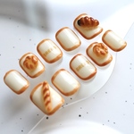 パーツ変更可能🥖🥐🍞パンネイル　食べ物ネイル　パン　ミニチュア　ネイルチップ　デザインネイル　フードネイル　可愛いネイル　冬ネイル　ミニチュア細工　ミニチュアパン　サイズオーダー　ネイルチップオーダー