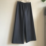 カシミヤウール（濃いグレー）で作ったワイドパンツ