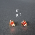 白 ピアス / 樹脂ピアス / イヤリング