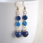 ラピスラズリとターコイズの青の天然石ピアス