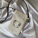 【優雅なバラの手刺繍スマホショルダー】