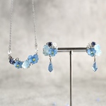 ビオラの花束ピアス/イヤリング　ネックレスセット（アイスブルーカラー）