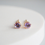NEWつけっぱなしOK！アメジスト　極小　一粒ピアス　３ｍｍ　２月　誕生石　サージカルステンレス　金属アレルギー対応　小さい　小粒
