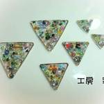 秋の装い・ビーズアートのピアス・イヤリング（トライアングルＭ、Ｓサイズ）