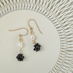 ブラックスピネルとパールのピアス❣️