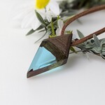 【Bluegrain：ブルーグレイン（青い木目）】