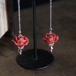 【赤色】ひらり、そよぐ薔薇の耳飾り